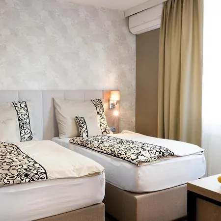 Guest house Karolina 4*
